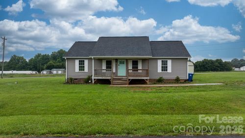 2407 Dellinger Dr, Newton, NC, 28658-9067 | Card Image