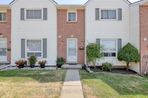 20-380 Quarter Town Line, Tillsonburg, ON, N4G5L5 | Card Image