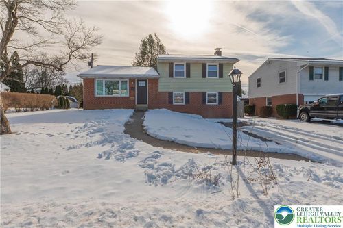 1424 Grace St, Allentown, PA, 18103-6317 | Card Image