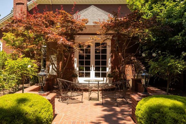 99 James Ave, House other with 5 bedrooms, 7 bathrooms and 3 parking in Atherton CA | Image 11