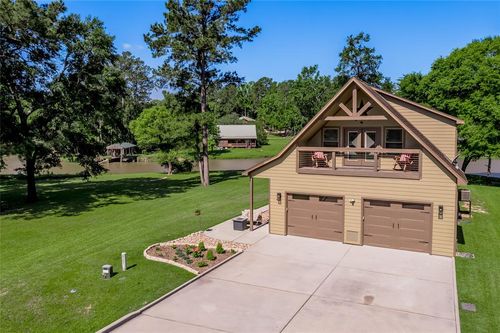 16 Wildwood Lake Dr, Huntsville, TX, 77340-1413 | Card Image