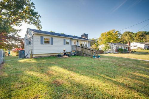2104 Osborne St, Bristol, VA, 24201-2317 | Card Image