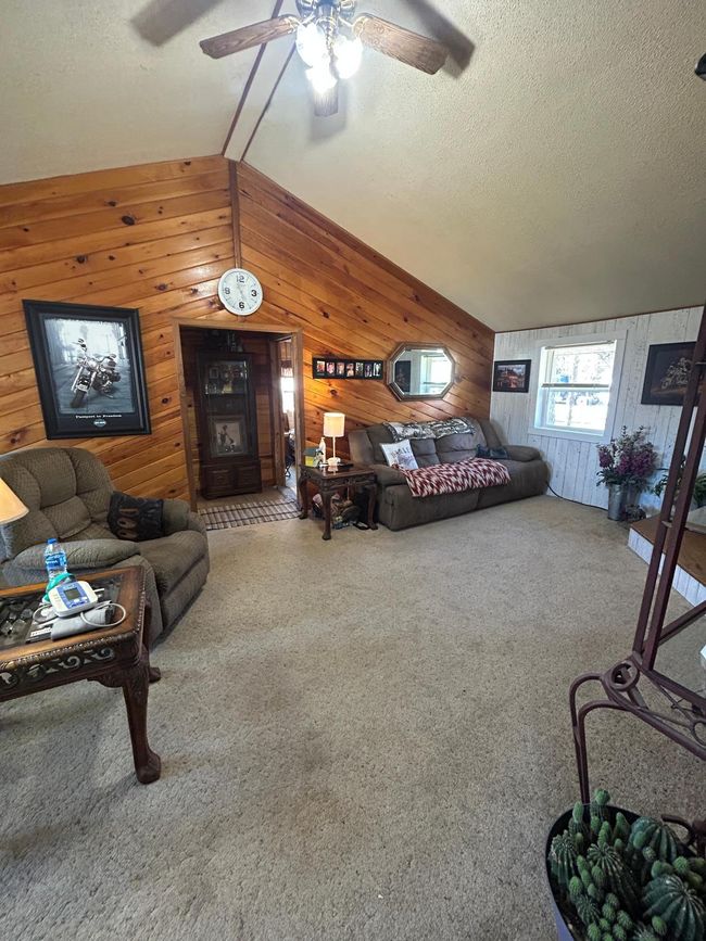 Living Room | Image 7