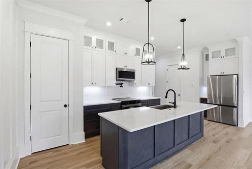 43 Peony St, Braselton, GA, 30517-1136 | Card Image
