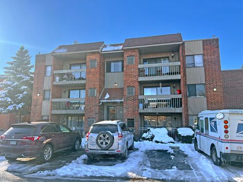 1426 E Ports O Call Dr, Palatine, IL, 60074-3258 | Card Image