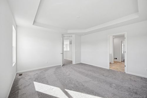 54822 Heron Cir, New Baltimore, MI, 48047-2829 | Card Image