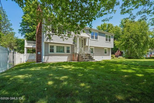 11 Stuart Dr, Old Greenwich, CT, 06870-1313 | Card Image