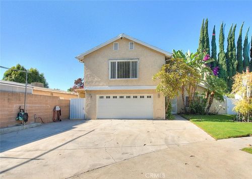 18223 Delano St, Tarzana, CA, 91335-7059 | Card Image