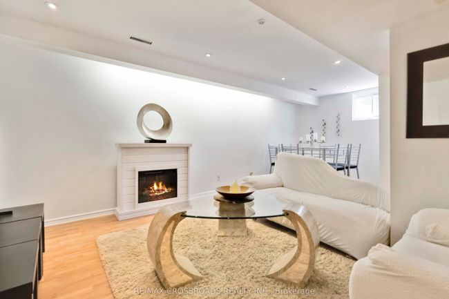 80 Wright Cres, House attached with 3 bedrooms, 2 bathrooms and 1 parking in Ajax ON | Image 29