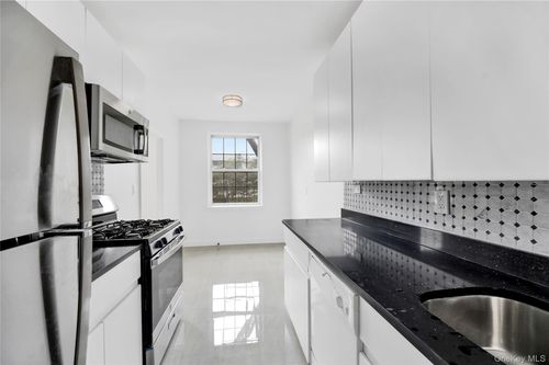 apt-2i-1 Ash Pl, Great Neck, NY, 11021-3200 | Card Image