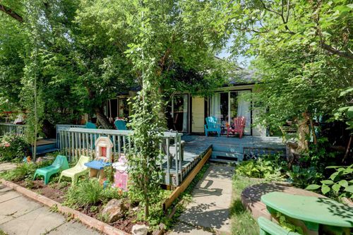 7622 34 Ave Nw, Calgary, AB, T3B1N6 | Card Image