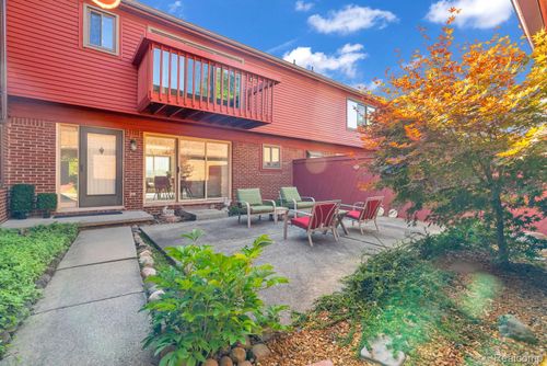 42256 Lochmoor St, Clinton Township, MI, 48038-1775 | Card Image