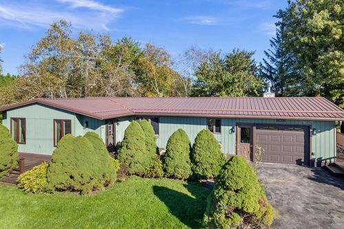 108 Shanghai Ridge Rd, WAUZEKA, WI, 53826-9672 | Card Image