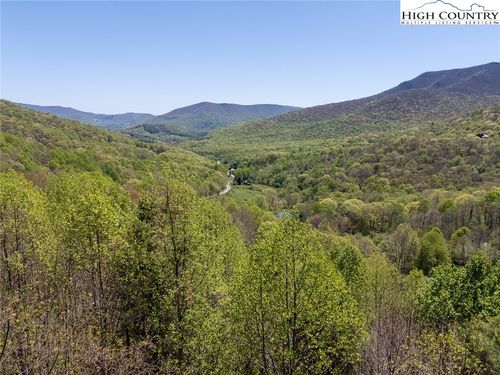 19 Buena Vista Dr, West Jefferson, NC, 28694 | Card Image