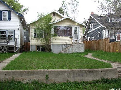 710 Walmer Rd, Saskatoon, SK, S7L0E4 | Card Image