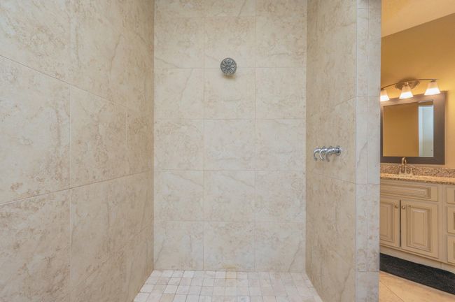 Primary Suite | Image 15