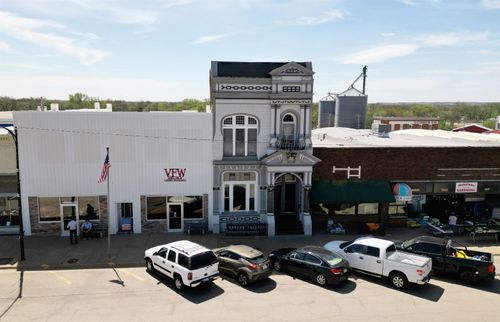 313 W 2nd St, Minneapolis, KS, 67467-2313 | Card Image