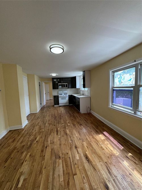 21114 46th Ave, Bayside, NY, 11361-3374 | Card Image