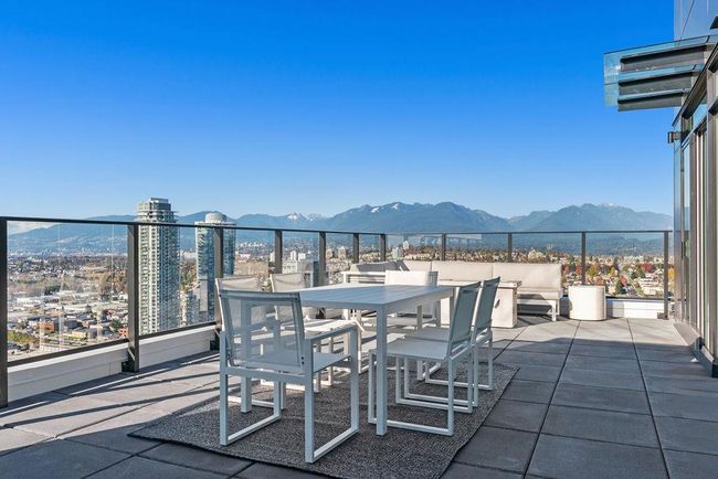 PH1 - 2181 Madison Avenue, Condo with 3 bedrooms, 3 bathrooms and 2 parking in Burnaby BC | Image 24