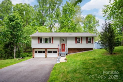 15 Heather Ln, Fairview, NC, 28730-8762 | Card Image