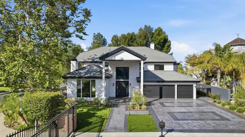 4256 Tarzana Estates Dr, Tarzana, CA, 91356-5447 | Card Image