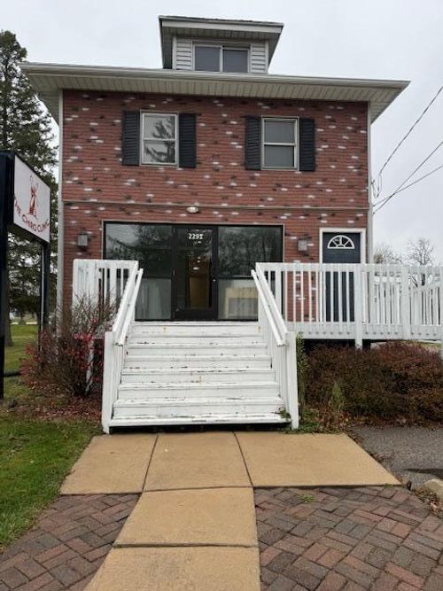 2291 Cedar St, Holt, MI, 48842-1202 | Card Image