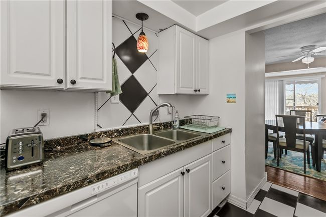 299 Holland Ct, Townhouse with 2 bedrooms, 2 bathrooms and 1 parking in Coraopolis PA | Image 17