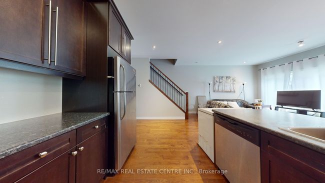 1020 Oakcrossing Gate, Condo with 5 bedrooms, 4 bathrooms and 1 parking in London ON | Image 11
