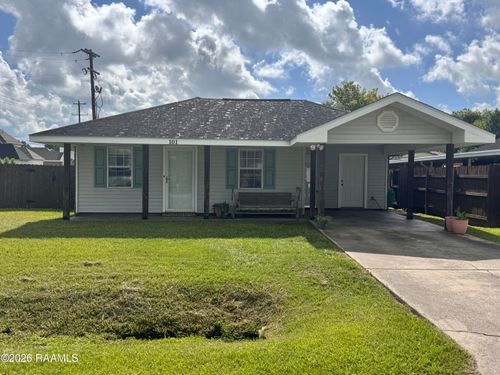 101 Sugar Creek Dr, Youngsville, LA, 70592-5205 | Card Image