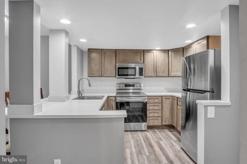 apt-c13-133 W Locust St, MECHANICSBURG, PA, 17055-6355 | Card Image