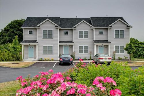 56 Mariner Way, Middletown, RI, 02842-6501 | Card Image