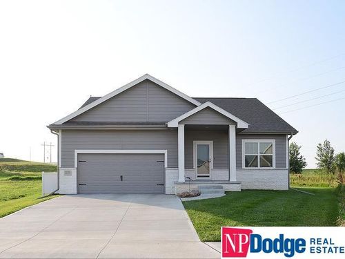 11331 Portage Circle, Papillion, NE, 68046 | Card Image