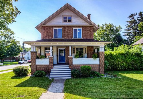690 Wallace Ave N, Listowel, ON, N4W1M1 | Card Image
