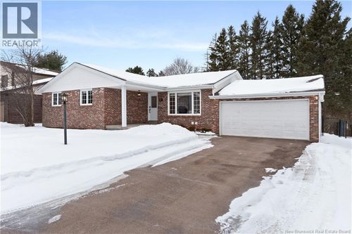 81 Glengrove Rd, Moncton, NB, E1A5W7 | Card Image