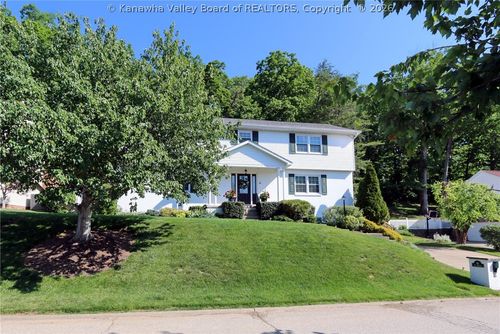 16 Carriage Rd, Charleston, WV, 25314-2159 | Card Image