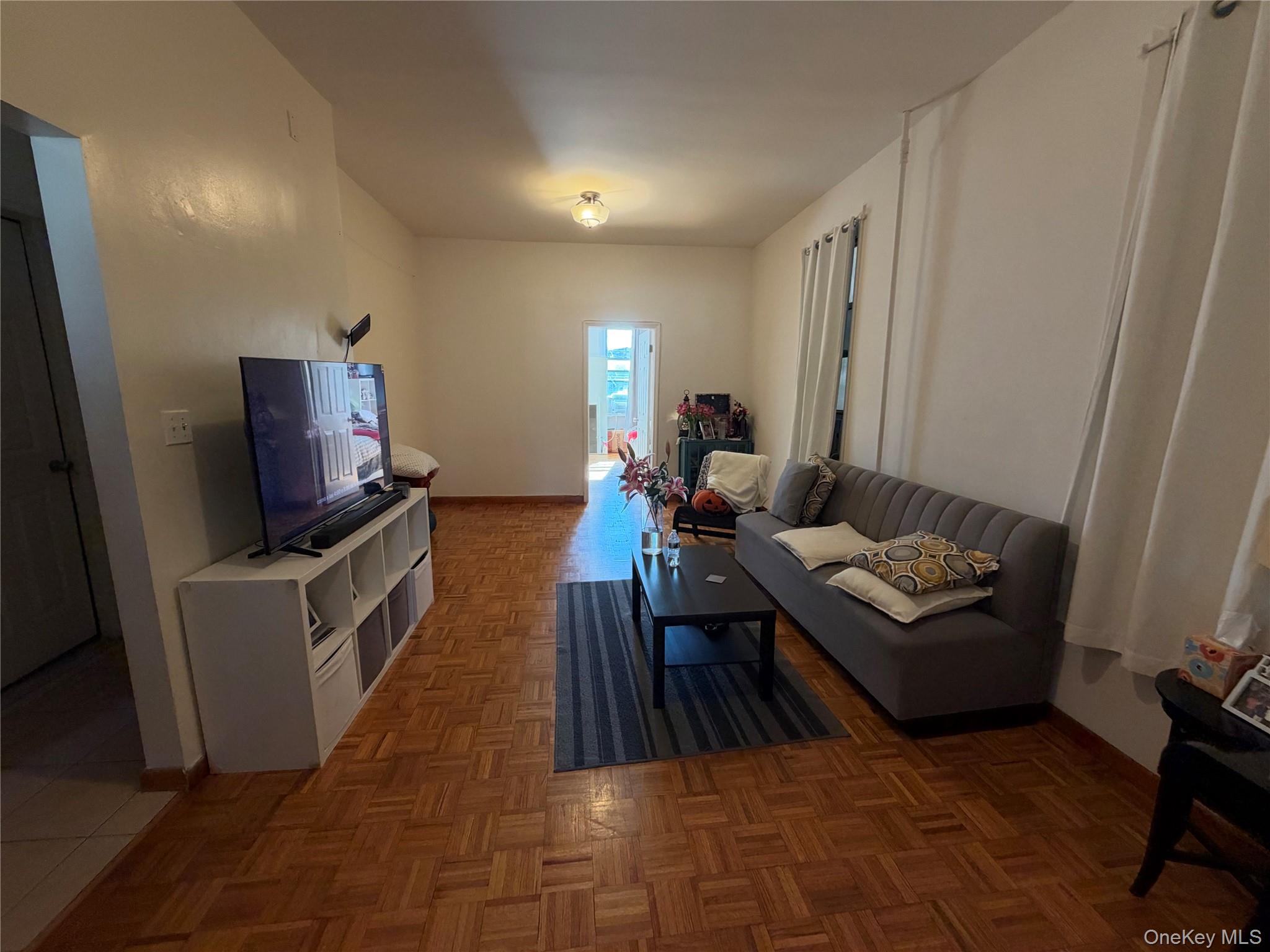 Commercial Sale in New York 5