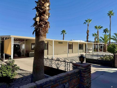 13304 E 40th Dr, Yuma, AZ, 85367-6135 | Card Image