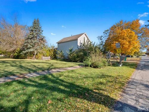 402 W Pleasant St, Churubusco, IN, 46723-2104 | Card Image