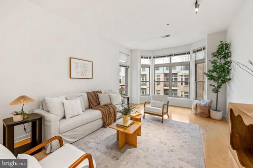 apt-314-1209 N Charles St, BALTIMORE, MD, 21201-5659 | Card Image