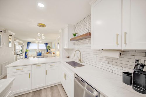 202-670 Nautilus Ct, Fort Walton Beach, FL, 32548-6714 | Card Image