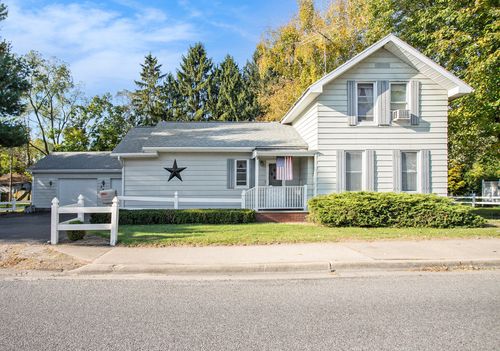 324 N Washington St, Constantine, MI, 49042-1044 | Card Image