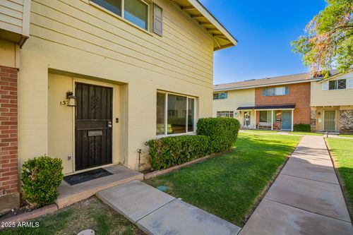1379 N 44th St, Phoenix, AZ, 85008-5603 | Card Image