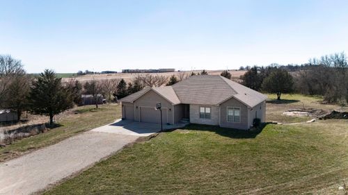 9830 Flush Rd, Saint George, KS, 66535-8701 | Card Image