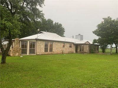 621 Old Potato Road, Home with 3 bedrooms, 3 bathrooms and 6 parking in Paige TX | Image 2