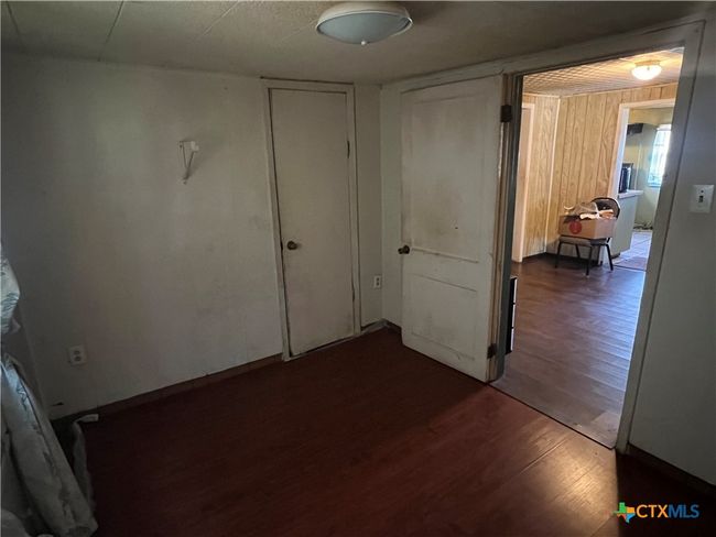 109 W Crockett St, House other with 4 bedrooms, 2 bathrooms and null parking in Giddings TX | Image 9