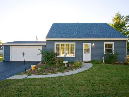 628 Old Forge Rd, Valparaiso, IN, 46385 | Card Image