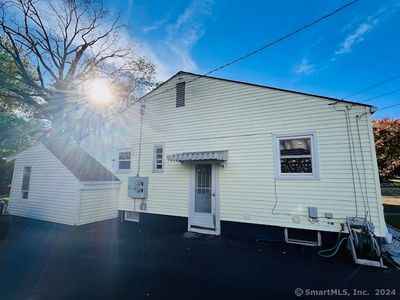 16 8th Street, House other with 2 bedrooms, 1 bathrooms and null parking in Newington CT | Image 2