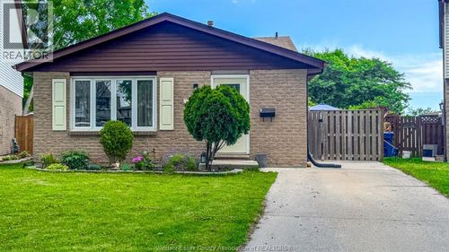 1343 Leafield Crt, Windsor, ON, N8W5A2 | Card Image