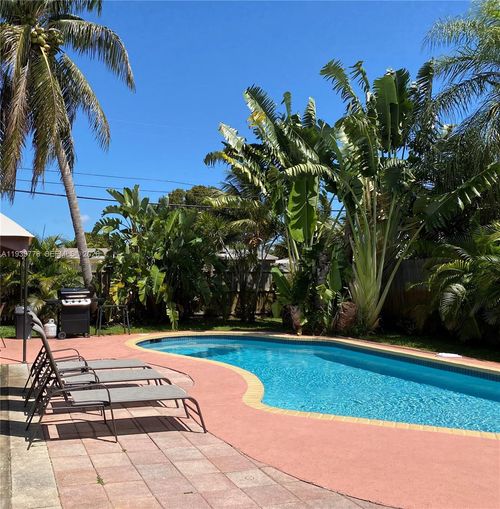 2539 Thomas St, Hollywood, FL, 33020-2062 | Card Image