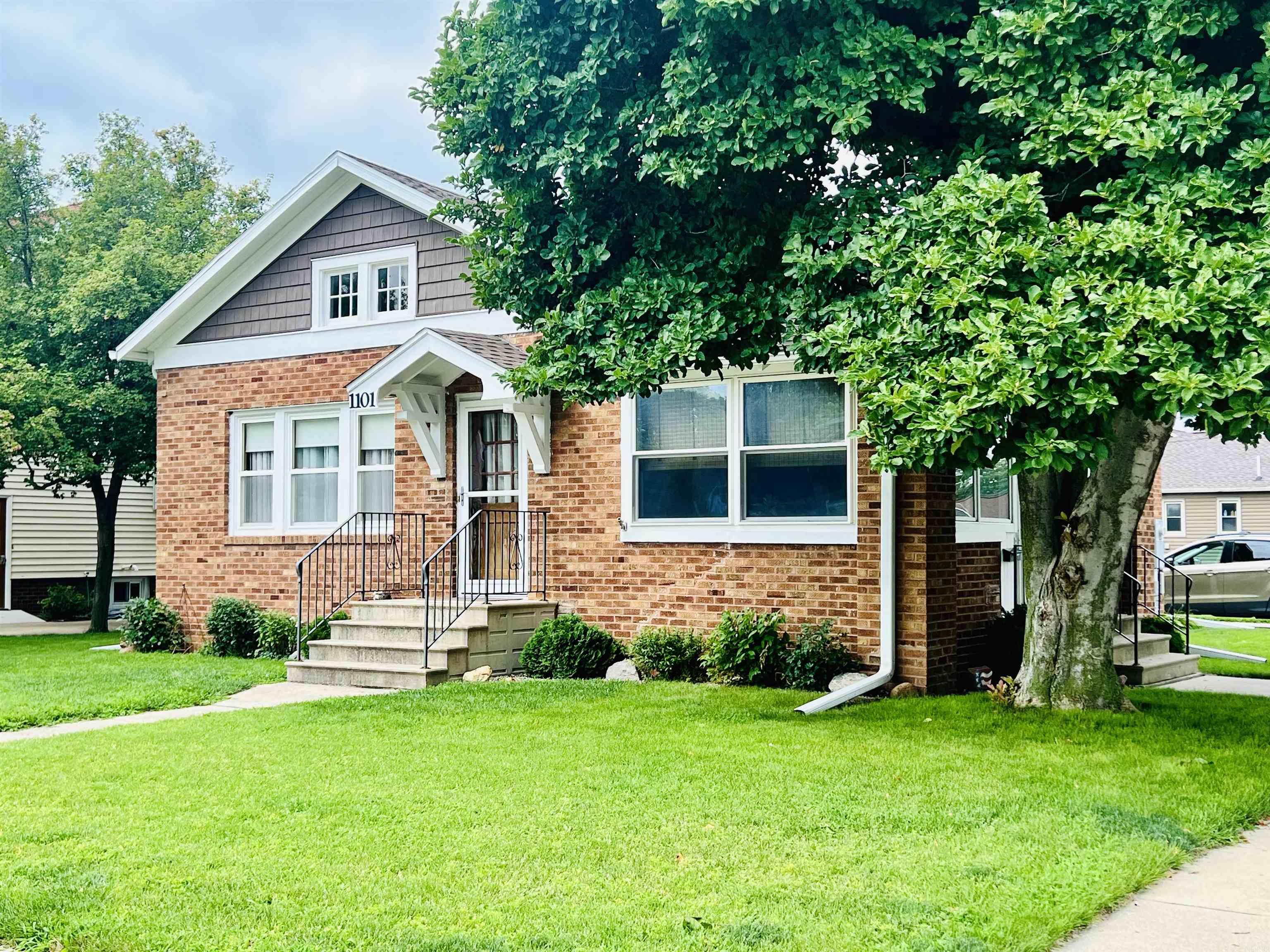 G Ave, Grundy Center, IA 50638